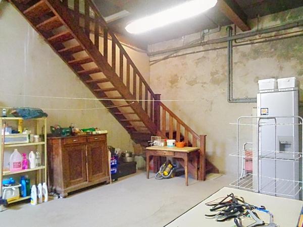 Saint Bonnet Laval(48), maison de 200 m2, 6 chambres avec 1866 m2 de terrain