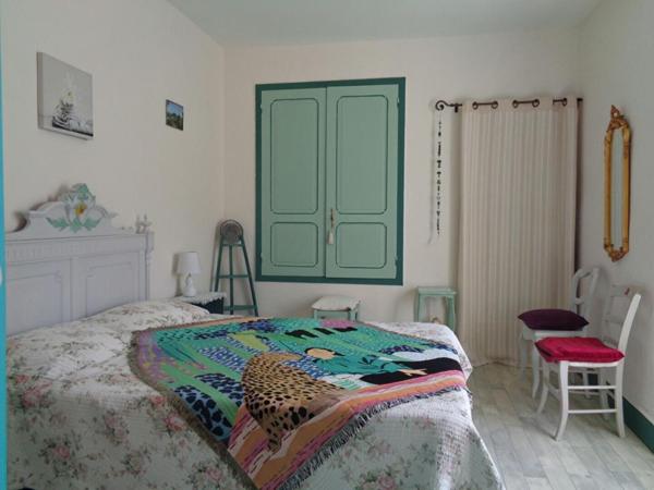 Saint Bonnet Laval(48), maison de 200 m2, 6 chambres avec 1866 m2 de terrain