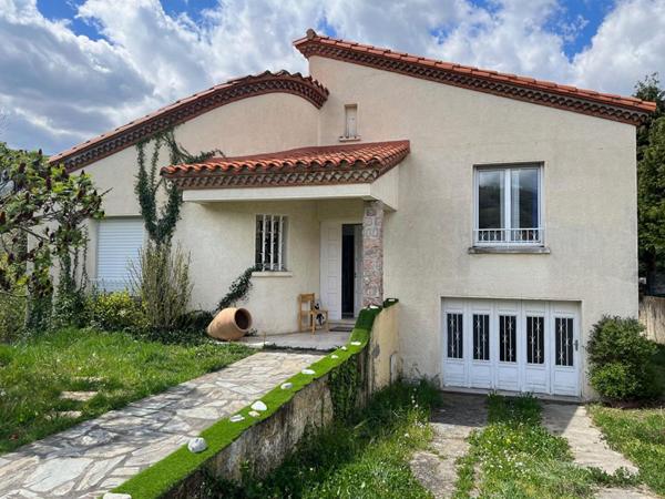 Maison familiale 5 pièces de 150 m2 sur près de 1 000 m² à Prats De Mollo La Preste