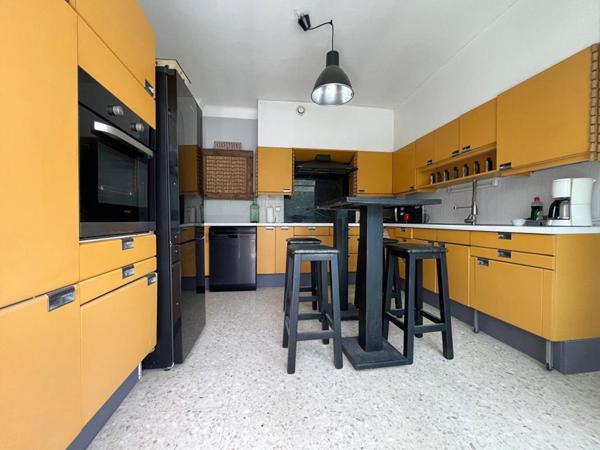 Maison familiale 5 pièces de 150 m2 sur près de 1 000 m² à Prats De Mollo La Preste