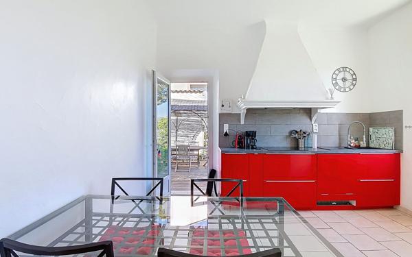 Maison à vendre    4 pièces • 90 m2 Saint-Mandrier-sur-Mer