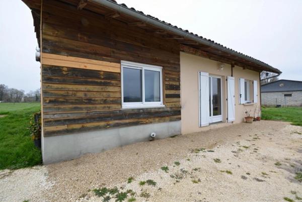 St Méard de Gurson, maison  2 chambres + 2500 m² terrain