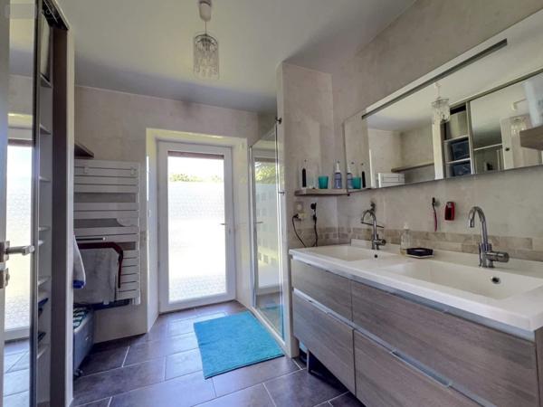 Maison à vendre à Savonnières dans l'Indre-et-Loire (37510), ref : 096/923   
BALLAN MIRE