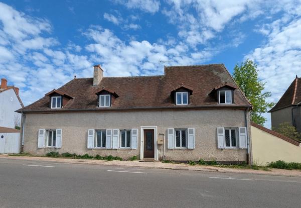 Maison à vendre proche de CHAROLLES maison 215m²