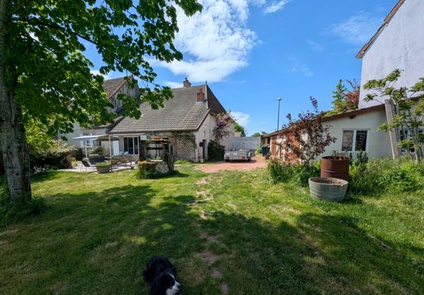 Maison à vendre proche de CHAROLLES maison 215m²