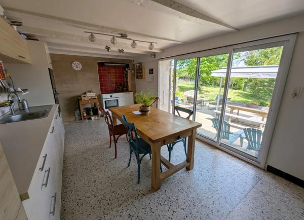 Maison à vendre proche de CHAROLLES maison 215m²