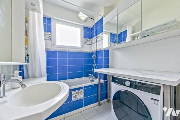 PROCHE CENTRE-VILLE - APPARTEMENT - 3 PIECES - 66m2 - RENOVE 