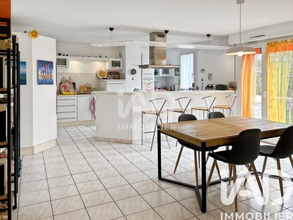 Appartement à vendre 5 pièces 115,7 m² Nîmes