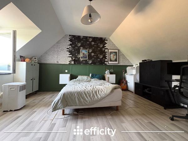 Maison
         6 pièces
        - 172 m² 292 000 € *