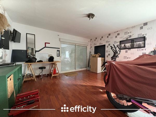 Maison
         6 pièces
        - 172 m² 292 000 € *