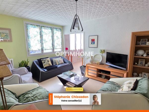PROCHE CARMES BEL APPARTEMENT RENOVE AU 4 EME ETAGE SANS ASCENSEUR AVEC GARAGE ET CAVE