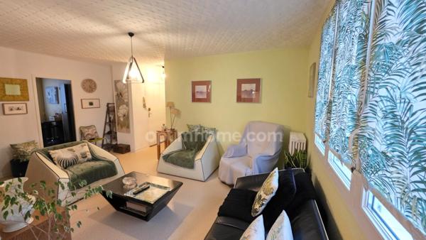 PROCHE CARMES BEL APPARTEMENT RENOVE AU 4 EME ETAGE SANS ASCENSEUR AVEC GARAGE ET CAVE