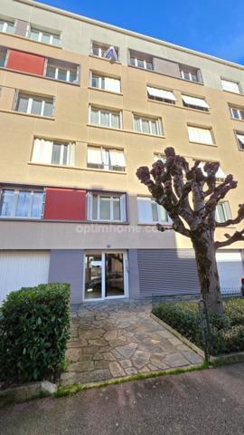 PROCHE CARMES BEL APPARTEMENT RENOVE AU 4 EME ETAGE SANS ASCENSEUR AVEC GARAGE ET CAVE