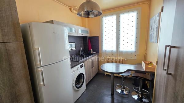 PROCHE CARMES BEL APPARTEMENT RENOVE AU 4 EME ETAGE SANS ASCENSEUR AVEC GARAGE ET CAVE