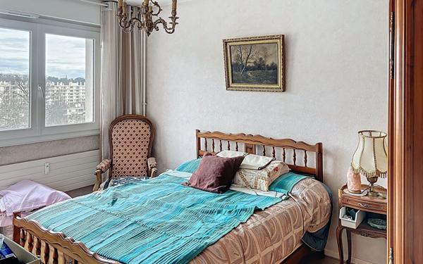 Appartement à vendre    5 pièces • 107 m2 Tassin-la-Demi-Lune