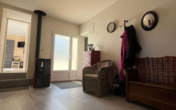 Maison à vendre    7 pièces •  Benet