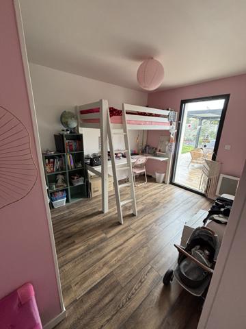 Maison  4 pièce(s)  3 chambre(s)  95 m²