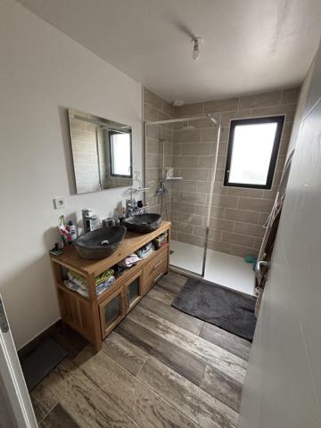 Maison  4 pièce(s)  3 chambre(s)  95 m²