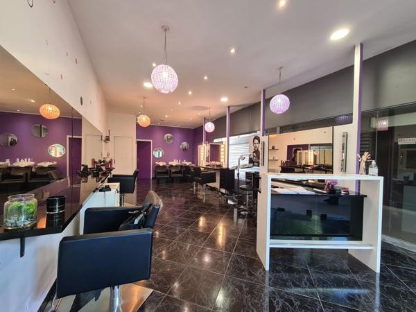 Vente Local commercial60 m² - POISSY (78300)