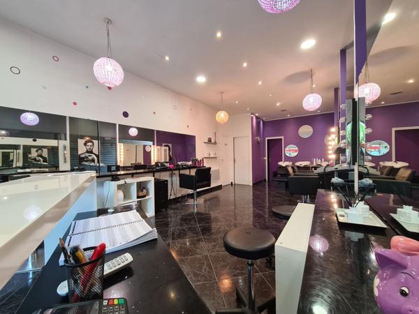 Vente Local commercial60 m² - POISSY (78300)