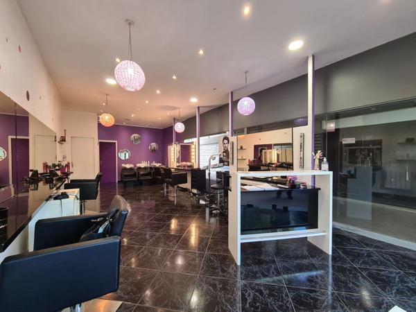 Vente Local commercial60 m² - POISSY (78300)