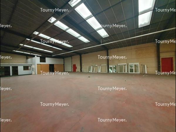 A LOUER MERIGNAC LOCAL D'ACTIVITES de 2 700 M²