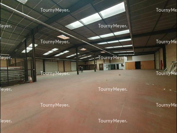 A LOUER MERIGNAC LOCAL D'ACTIVITES de 2 700 M²