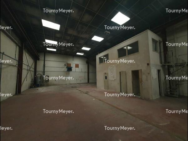 A LOUER MERIGNAC LOCAL D'ACTIVITES de 2 700 M²