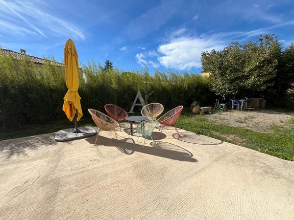 VILLA FAMILIALE DE 243M2 AVEC JARDIN PUIT ATELIER