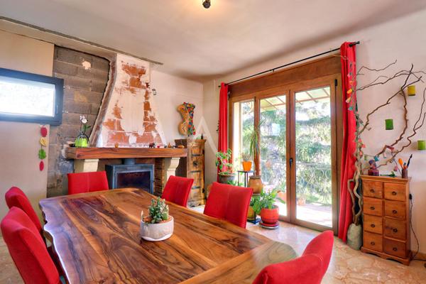 VILLA FAMILIALE DE 243M2 AVEC JARDIN PUIT ATELIER