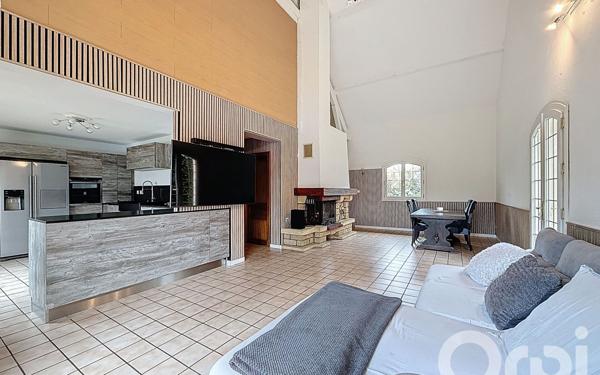 Maison à vendre    5 pièces • 146,32 m2 Brenthonne