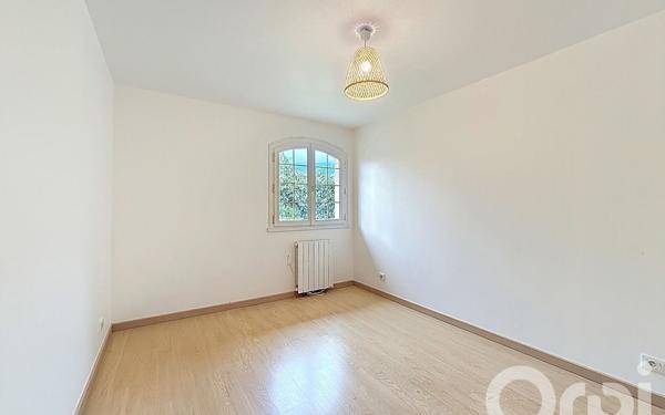 Maison à vendre    5 pièces • 146,32 m2 Brenthonne