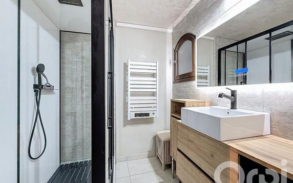 Maison à vendre    5 pièces • 146,32 m2 Brenthonne