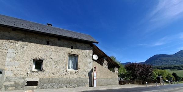 Maison 385 000 € Curienne 9 p 190 m² DPE D