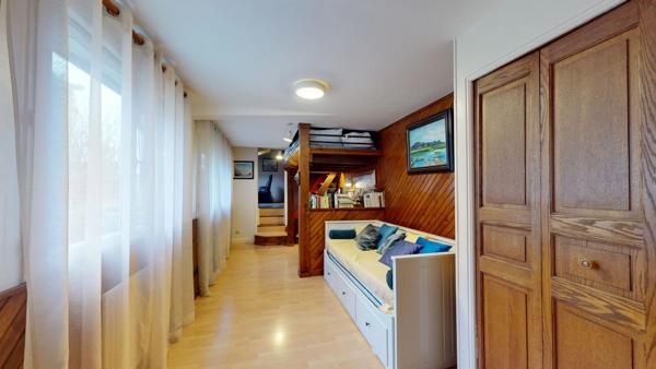 Maison de ville rare, atypique et pleine de charme.