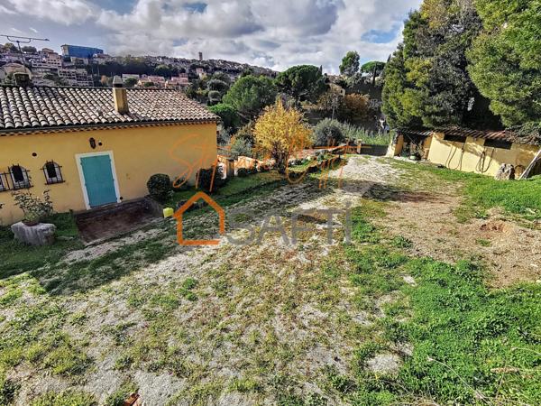 Villa 5P + 3P d'environ 203 m² sur un terrain d'environ 1900 m²