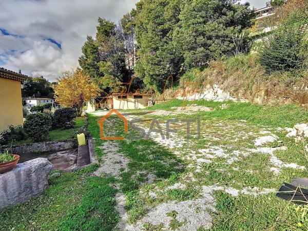 Villa 5P + 3P d'environ 203 m² sur un terrain d'environ 1900 m²