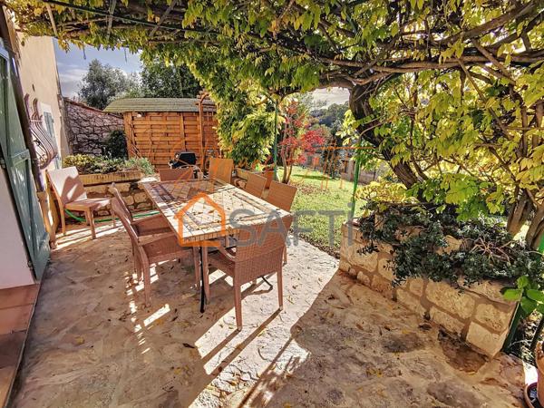 Villa 5P + 3P d'environ 203 m² sur un terrain d'environ 1900 m²