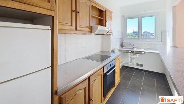 APPARTEMENT LUMINEUX AVEC PARKING