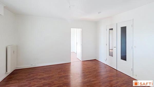 APPARTEMENT LUMINEUX AVEC PARKING