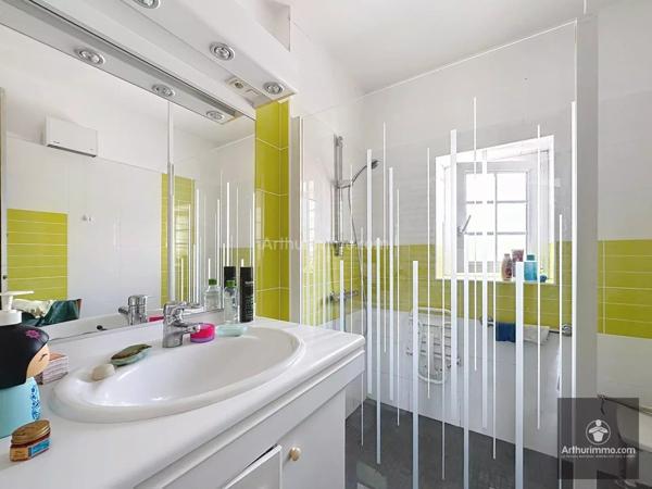 Vente Maison 10 pièces 240 m2 à Renaison