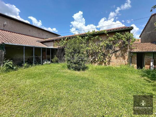 Vente Maison 10 pièces 240 m2 à Renaison