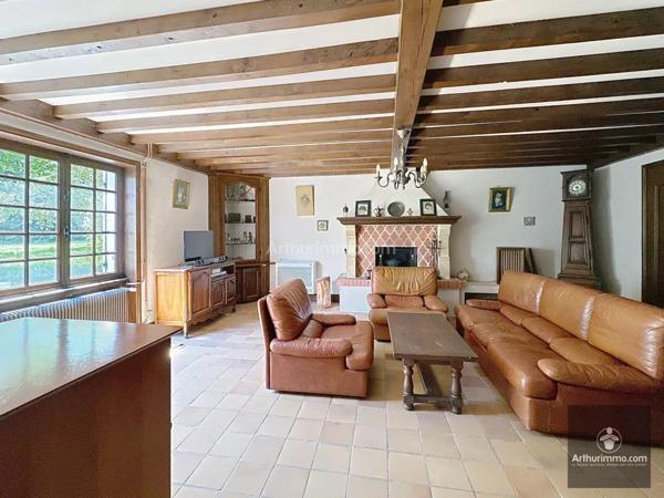 Vente Maison 10 pièces 240 m2 à Renaison