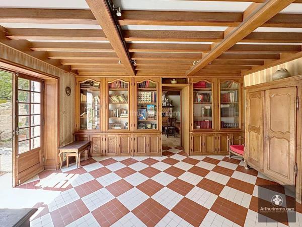 Vente Maison 10 pièces 240 m2 à Renaison