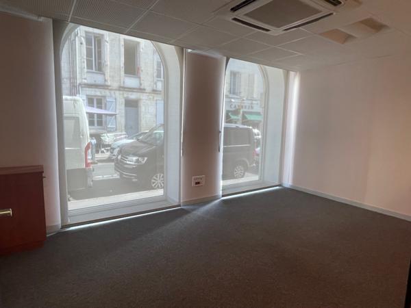 Local commercial 177 m²
