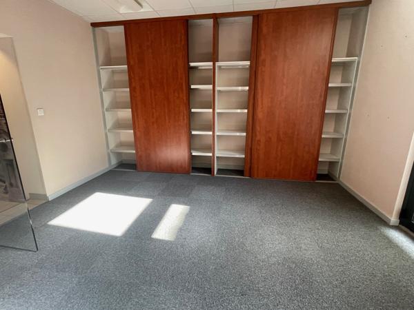 Local commercial 177 m²