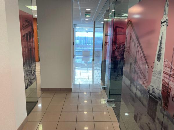 Local commercial 177 m²