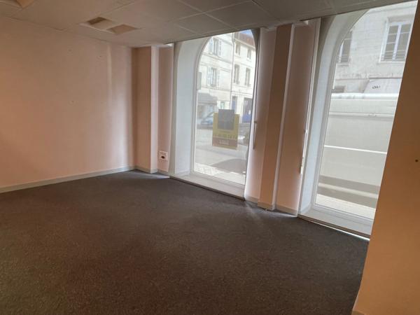 Local commercial 177 m²