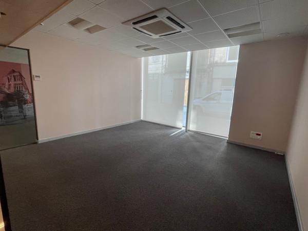 Local commercial 177 m²