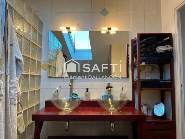 Magnifique appartement et bâtiment de 550m²!